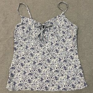 Accomplice Blue & White Floral Keyhole Sleeveless Top Size M